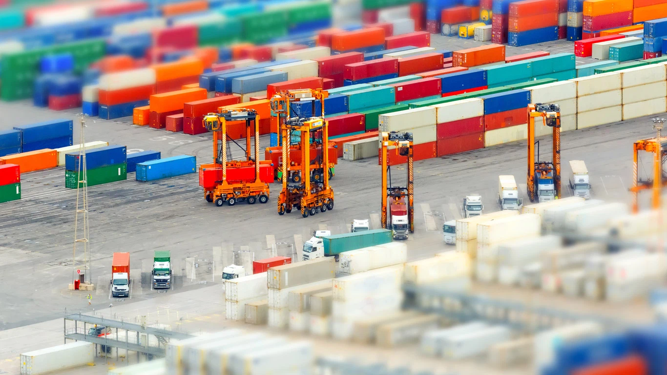 global-supply-chain-international-freight-forwarding